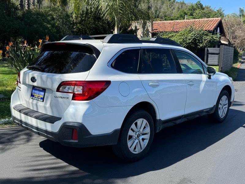 Used 2019 Subaru Outback 2.5i Premium AWD/4WD image 6