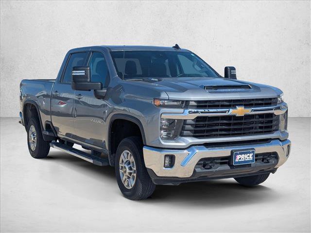 Used 2025 Chevrolet Silverado 2500 LT w/ Convenience Package AWD/4WD image 3