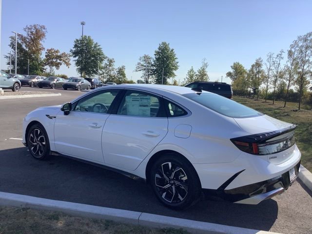 Used 2025 Hyundai Sonata SEL AWD/4WD image 6