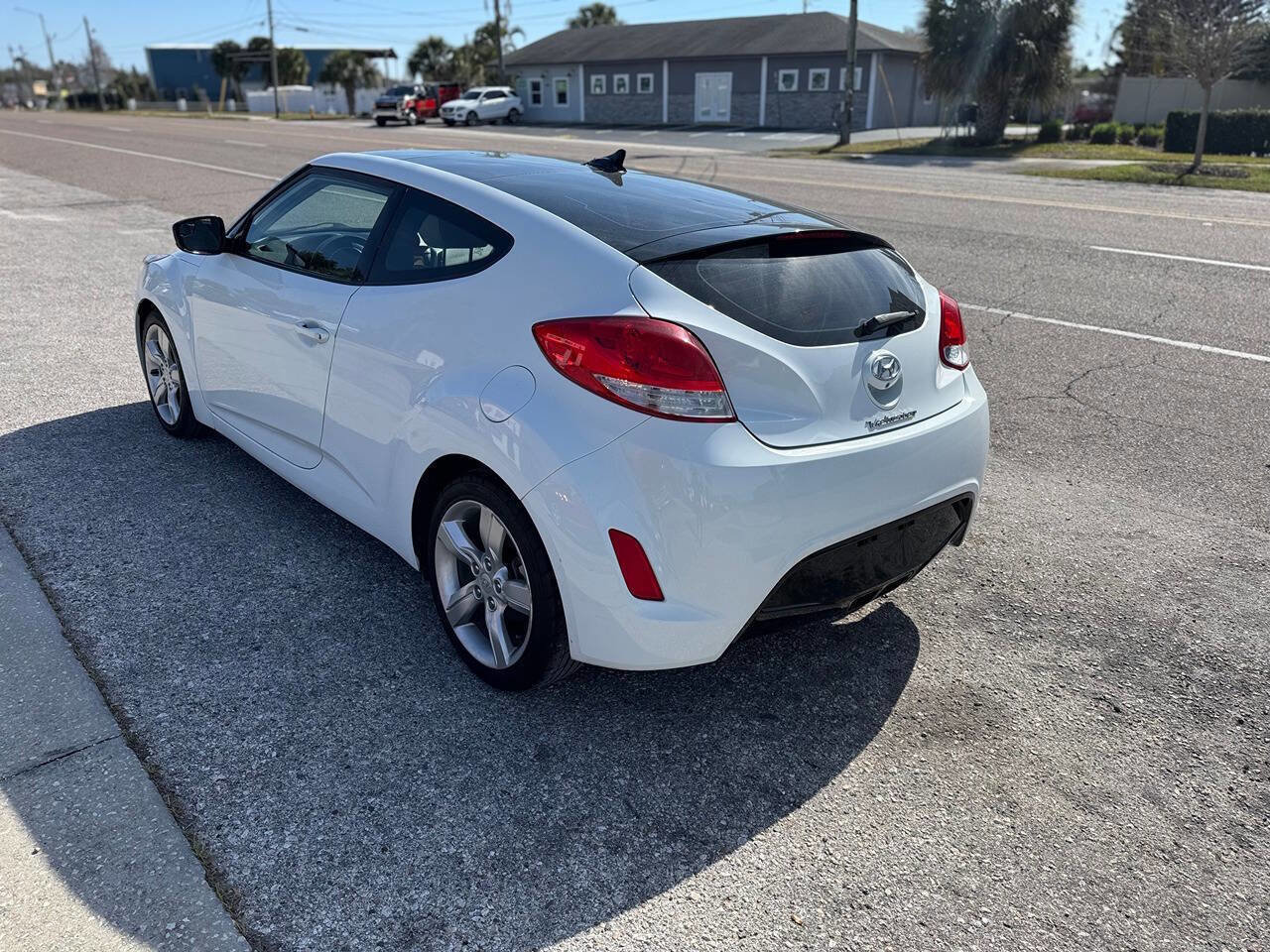 Used 2014 Hyundai Veloster w/ Style Package 02 FWD image 6