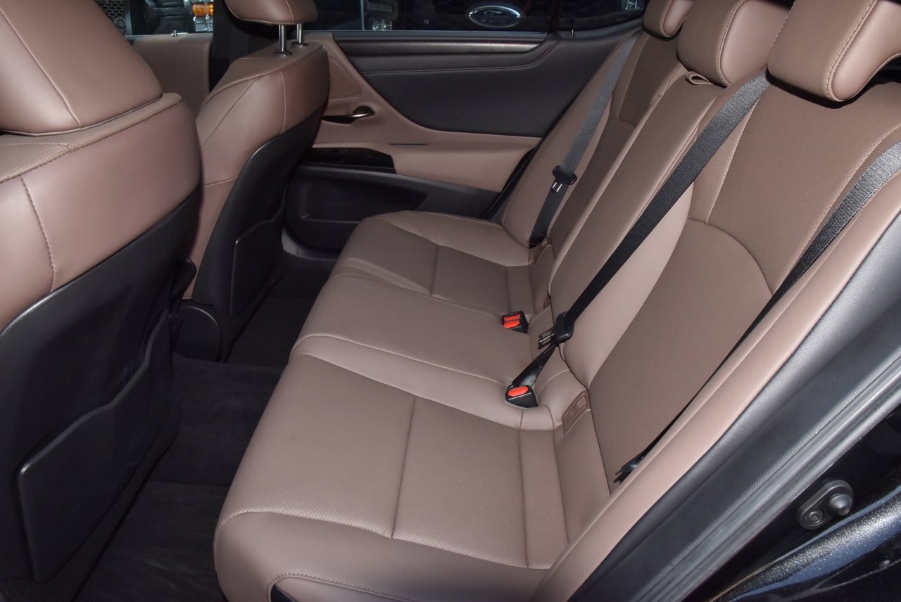 Used 2025 Lexus ES 350 w/ Premium Package FWD image 14