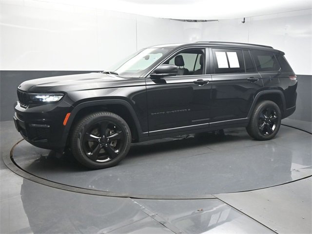 Used 2023 Jeep Grand Cherokee L Limited w/ Black Appearance Package image 4