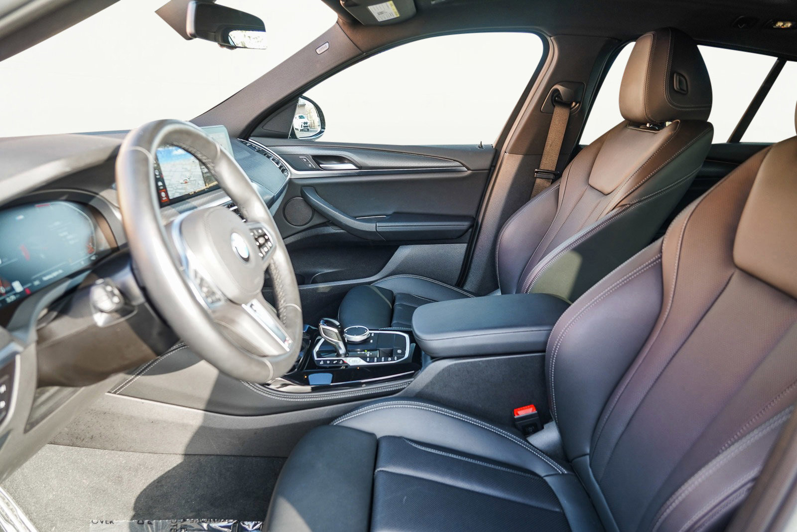 Used 2025 BMW X4 xDrive30i image 21