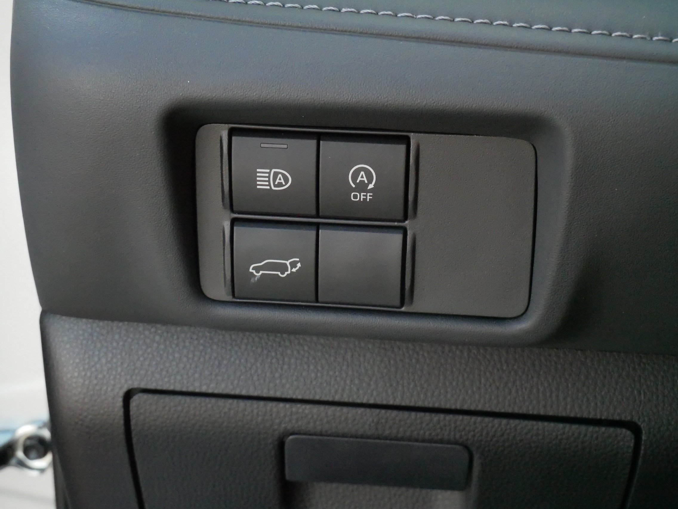 Used 2025 Toyota Highlander XLE AWD/4WD image 29