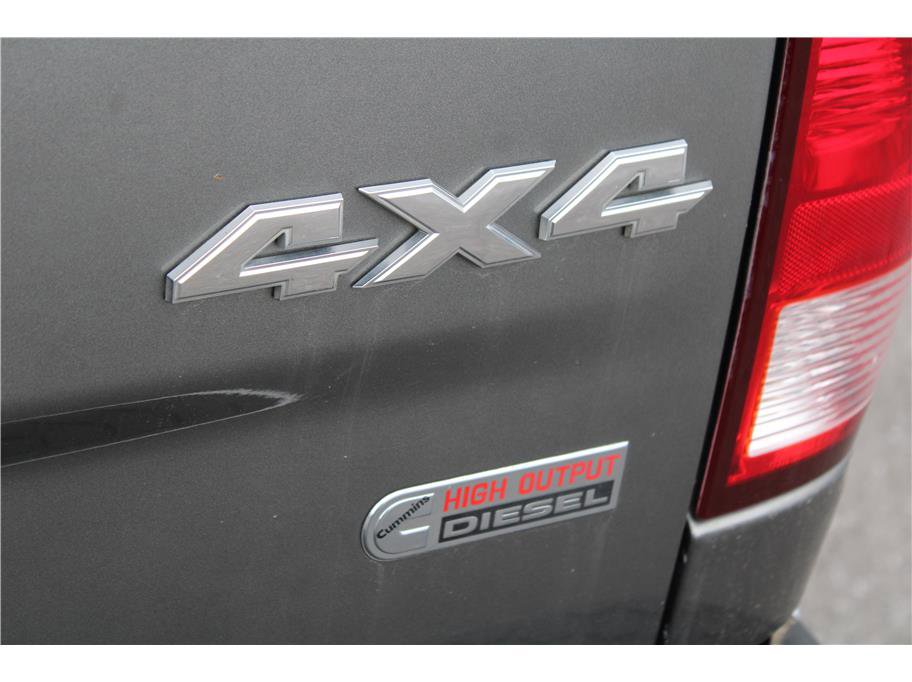 Used 2011 RAM 2500 SLT image 29