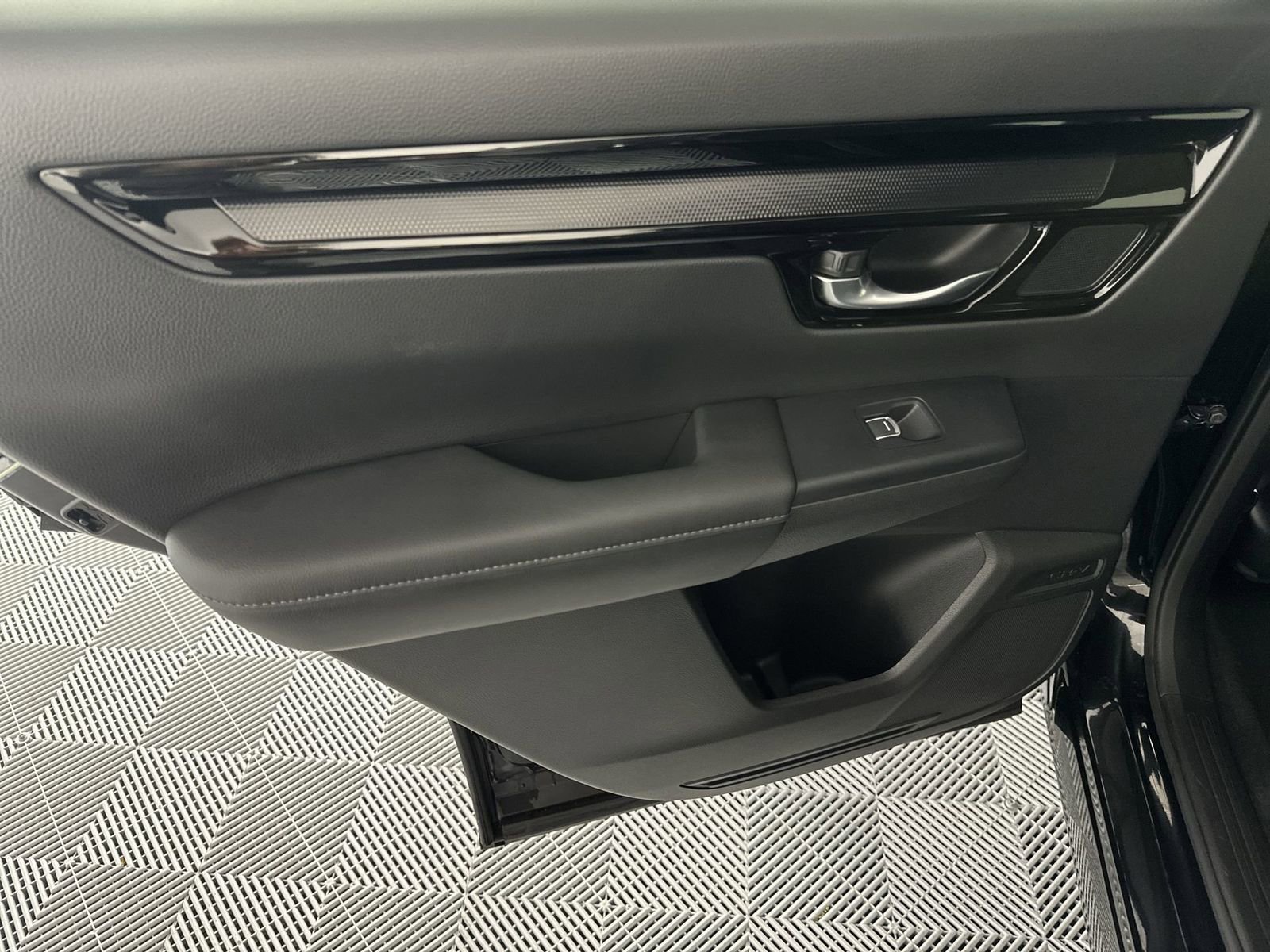 Used 2023 Honda CR-V EX-L image 29