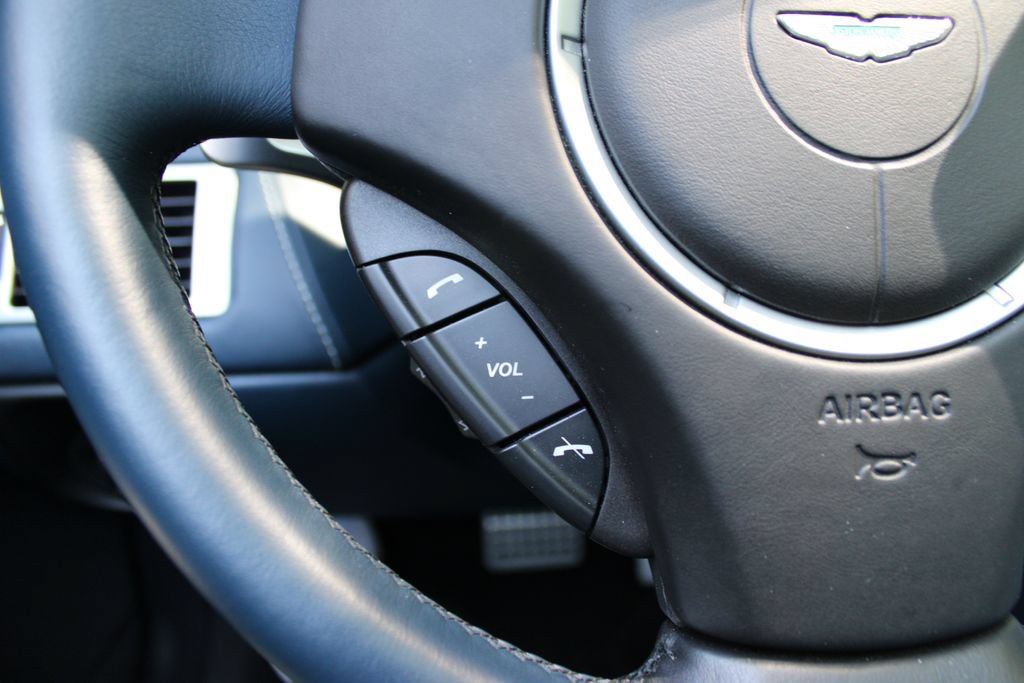Used 2014 Aston Martin DB9 Volante RWD image 13
