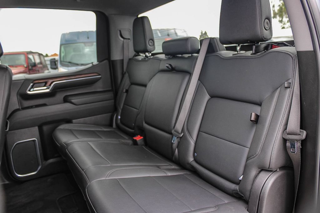 Used 2024 GMC Sierra 1500 SLT AWD/4WD image 19