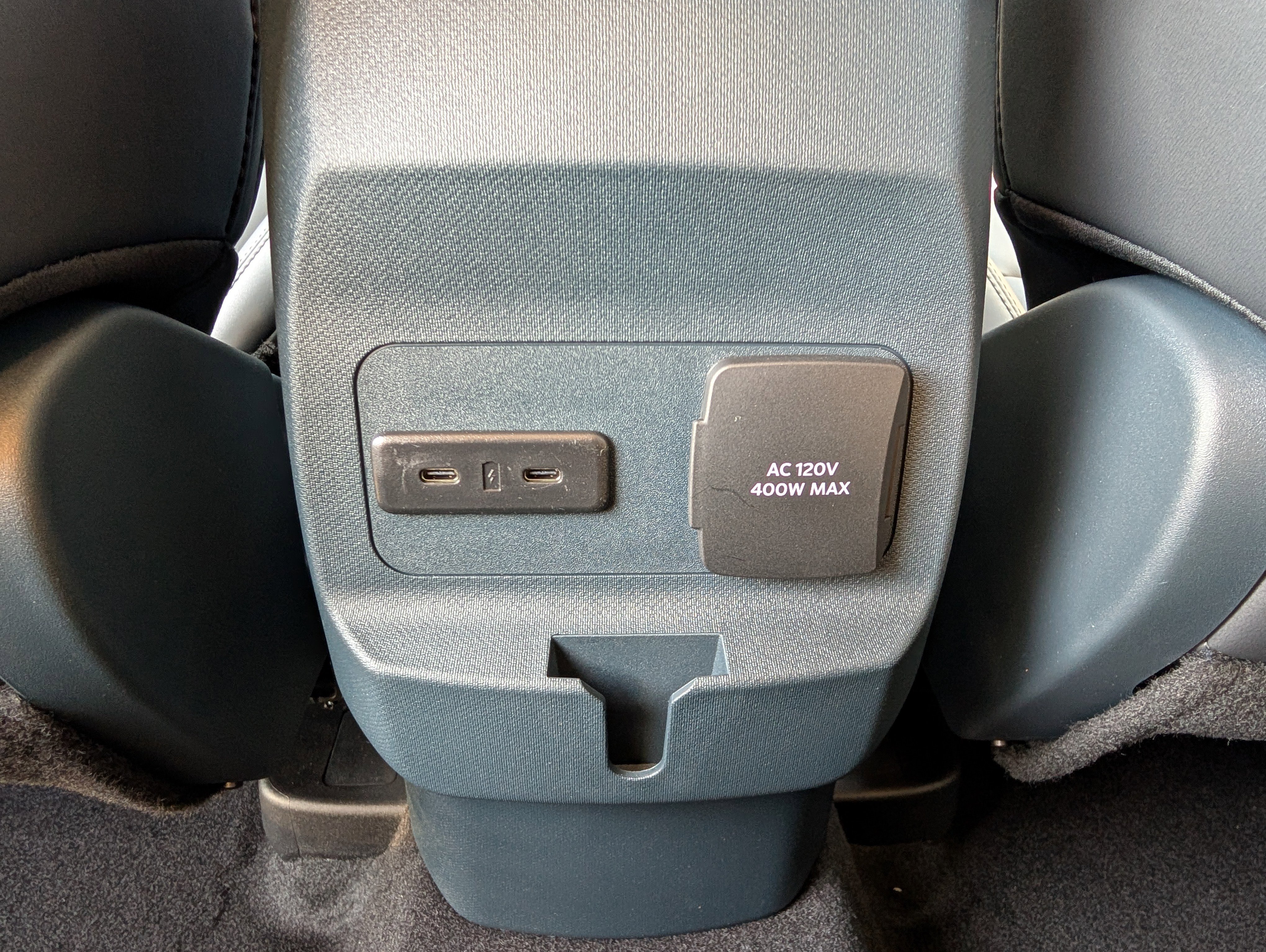 New 2025 Ford Maverick Lariat w/ Black Appearance Package image 12