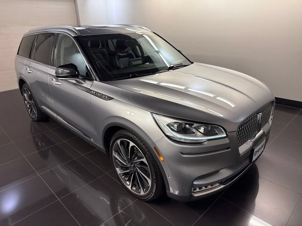 Certified 2020 Lincoln Aviator Reserve w/ Equipment Group 202A AWD/4WD image 1