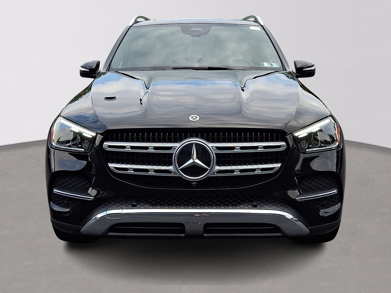 Certified 2025 Mercedes-Benz GLE 450 4MATIC image 2