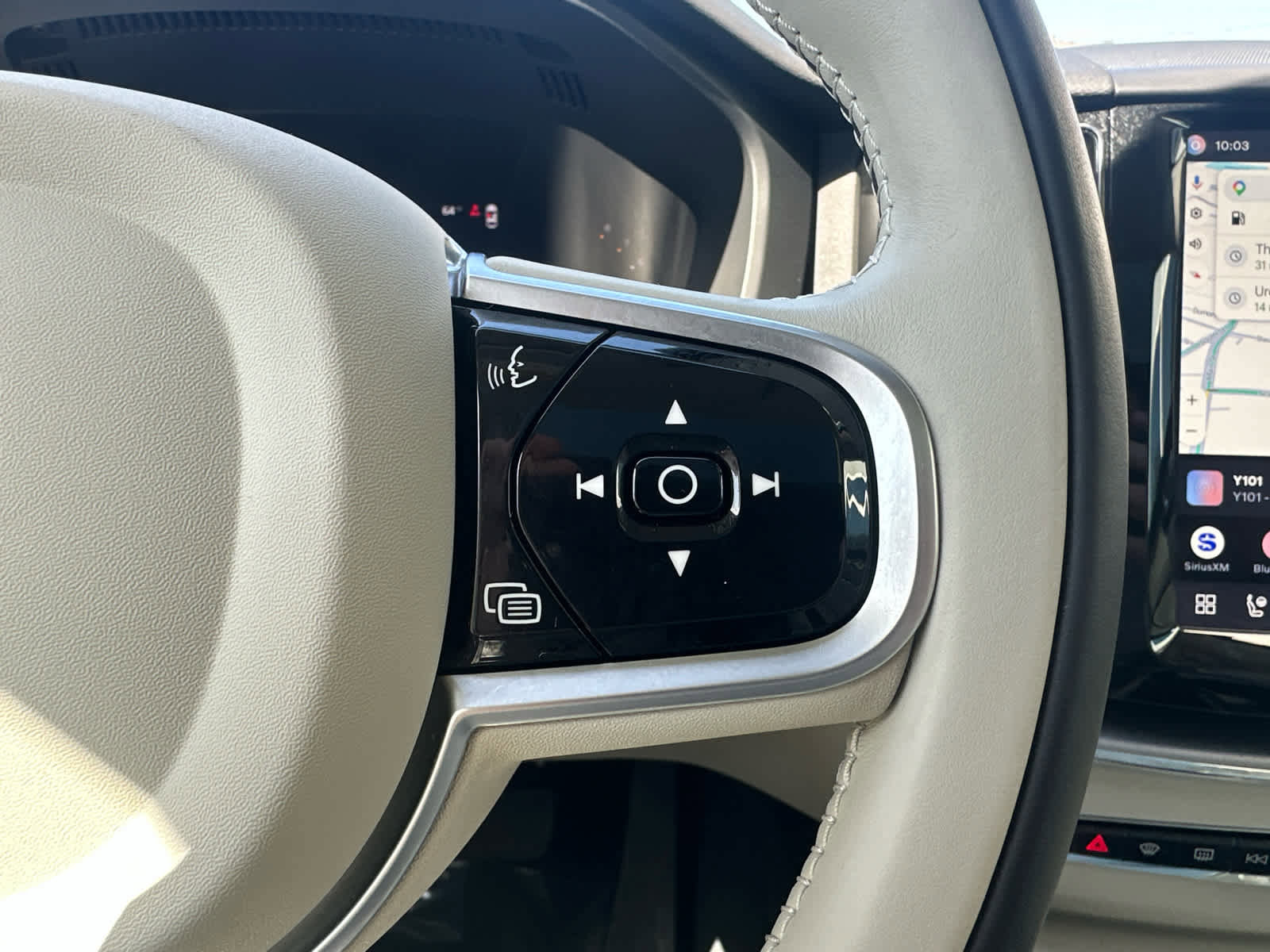 Certified 2024 Volvo XC60 B5 Core AWD/4WD image 13