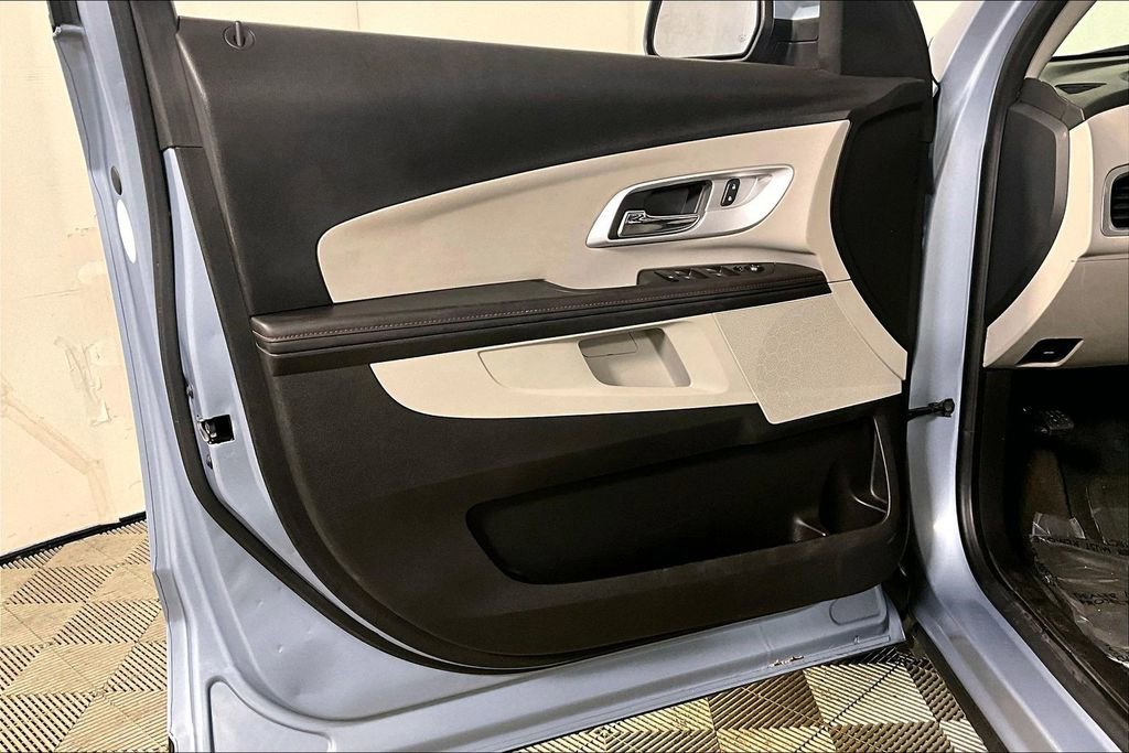 Used 2015 Chevrolet Equinox LT w/ Driver Convenience Package image 22