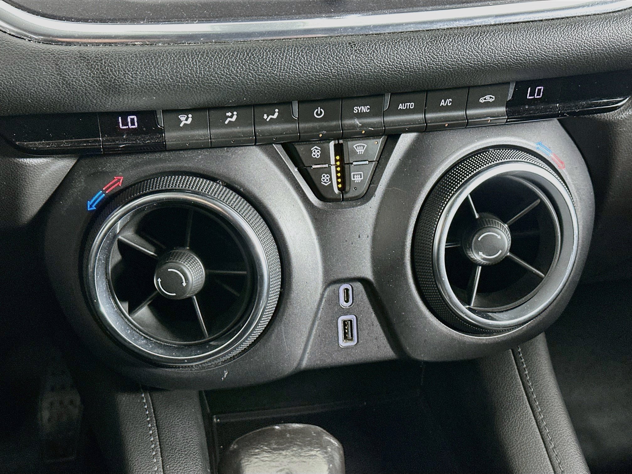 Used 2019 Chevrolet Blazer LT FWD image 22