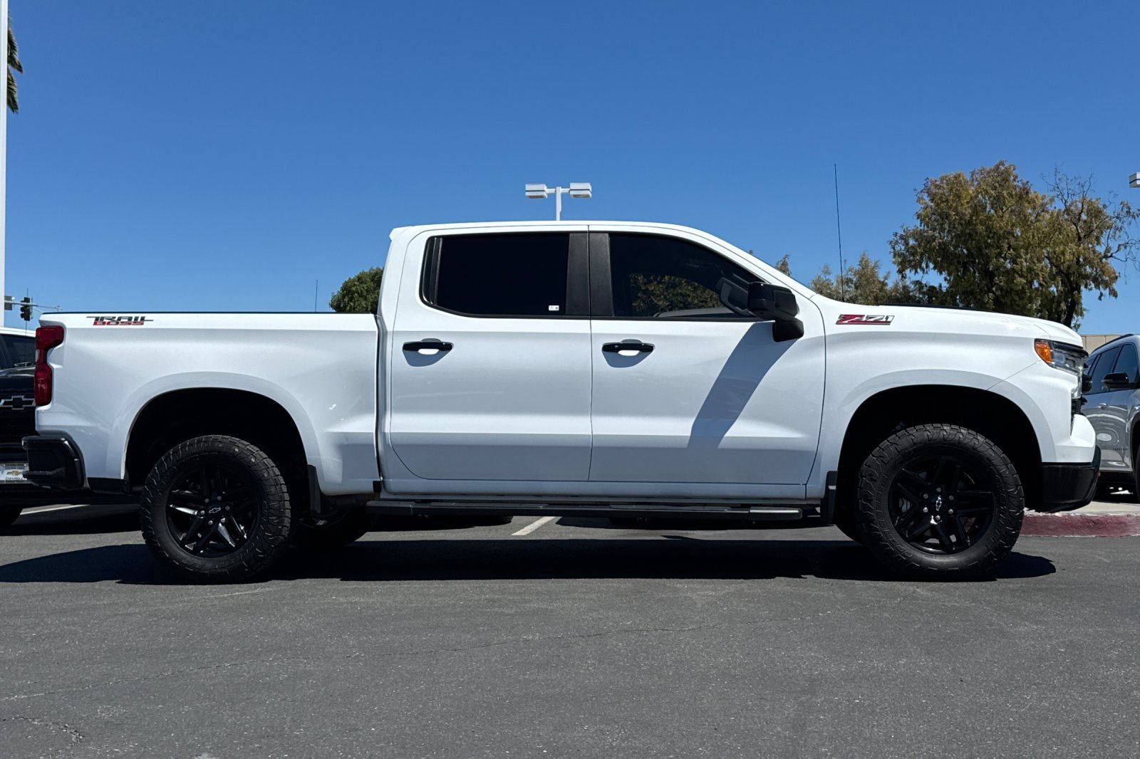 Used 2023 Chevrolet Silverado 1500 LT Trail Boss w/ Protection Package AWD/4WD image 4