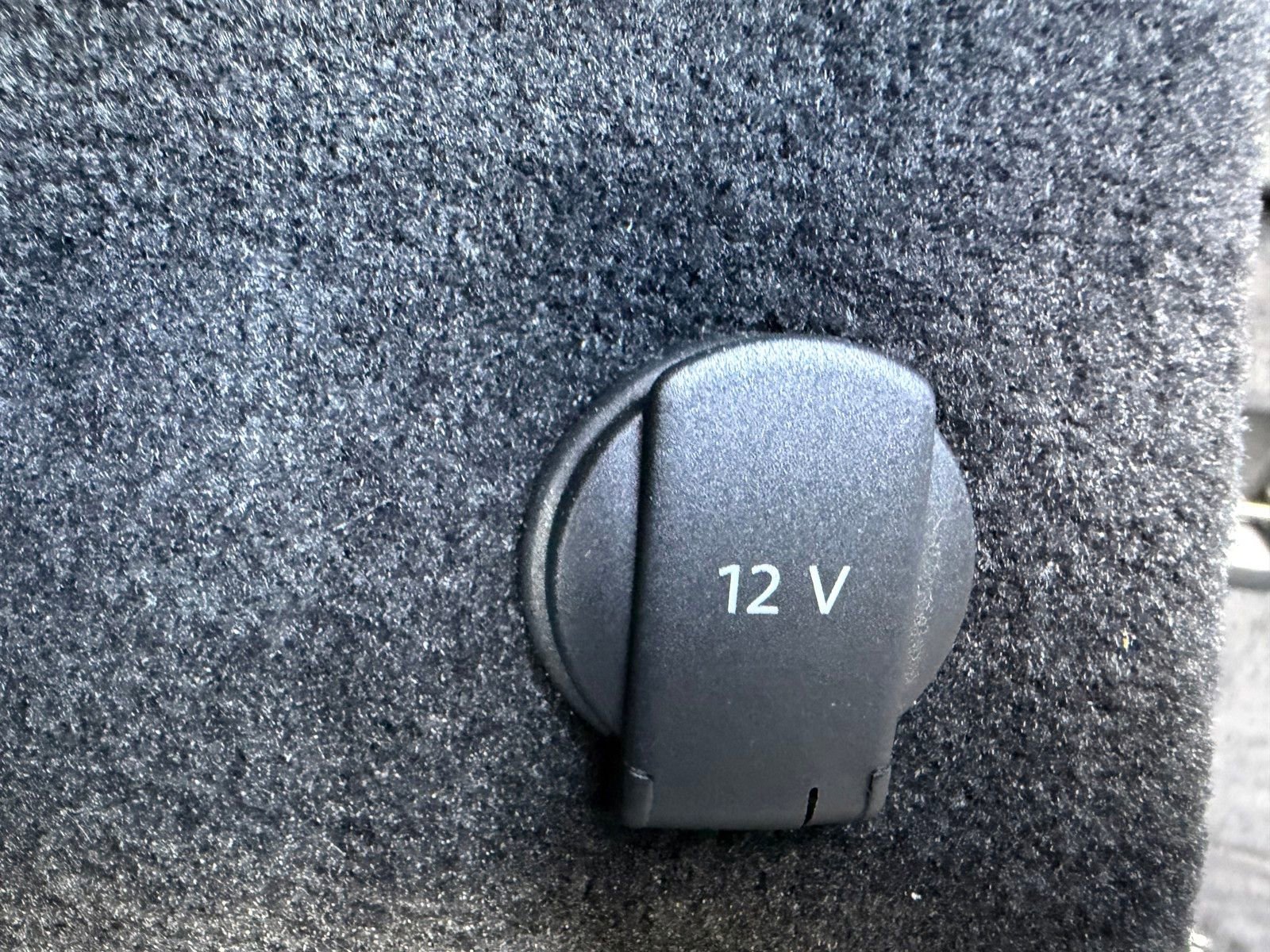 Used 2020 Porsche Panamera 4 image 33