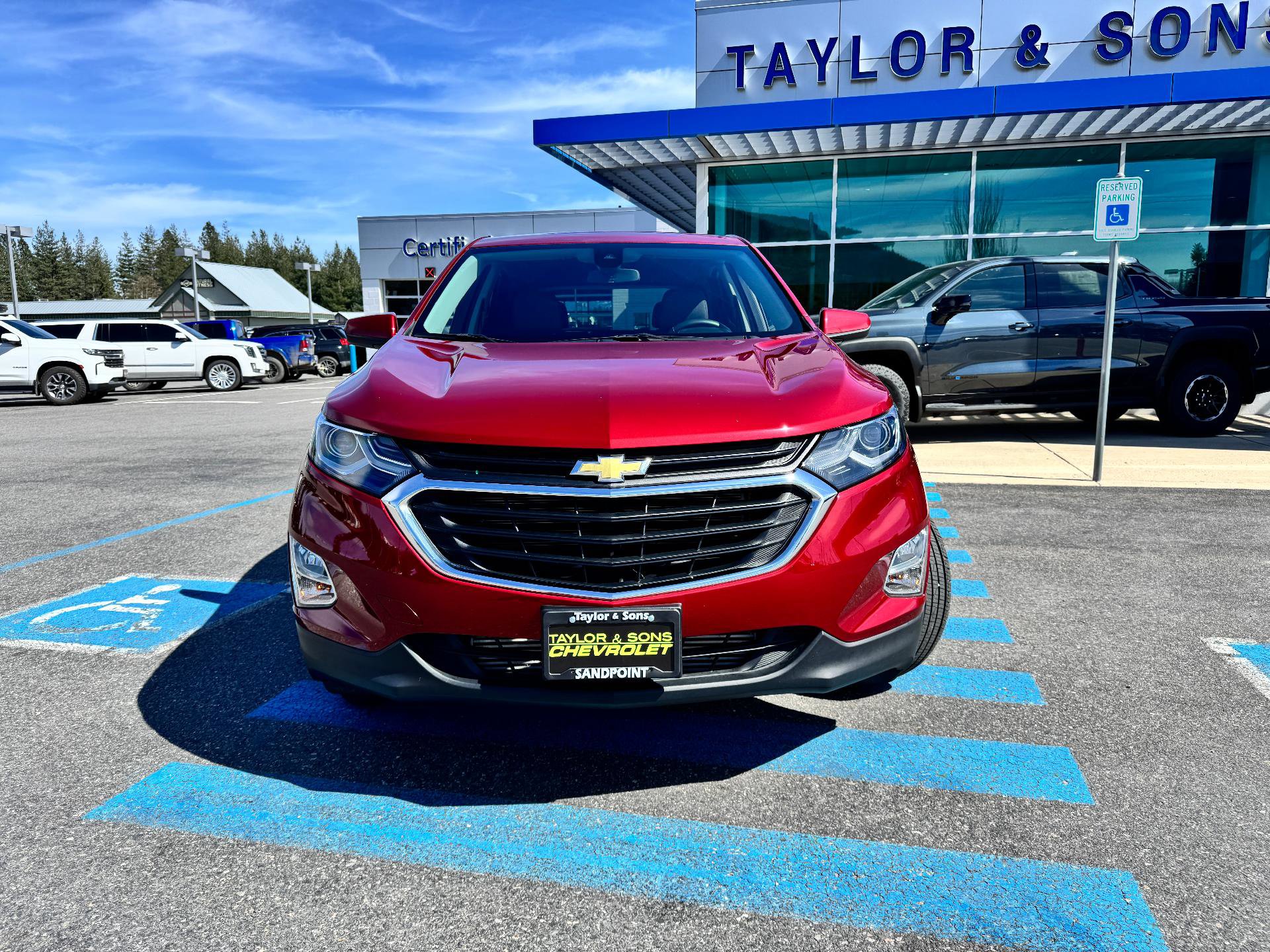 Used 2021 Chevrolet Equinox LT image 2