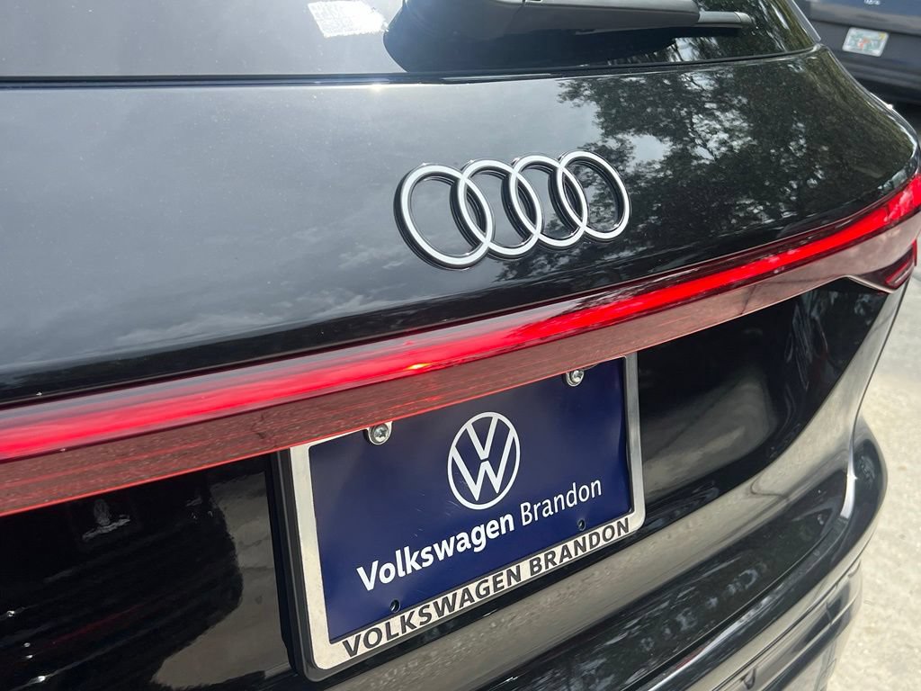 Used 2025 Audi Q6 e-tron Premium w/ Convenience Package RWD image 30