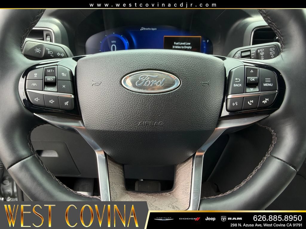Used 2024 Ford Explorer Platinum w/ Technology Package AWD/4WD image 30