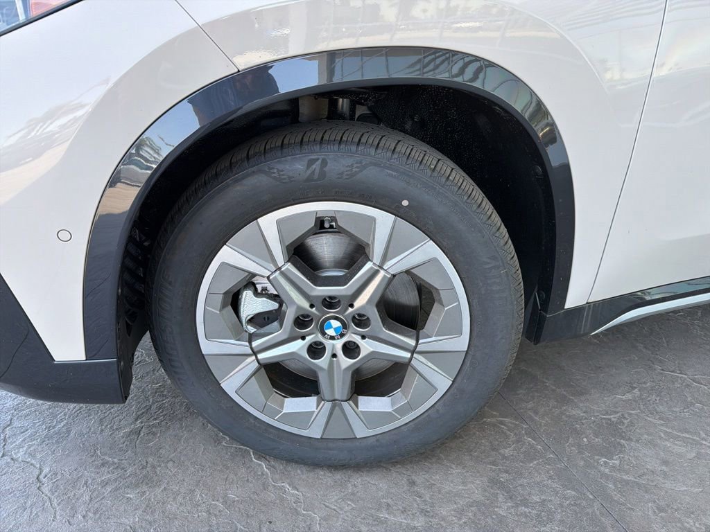New 2026 BMW X1 xDrive28i w/ Technology Package AWD/4WD image 5
