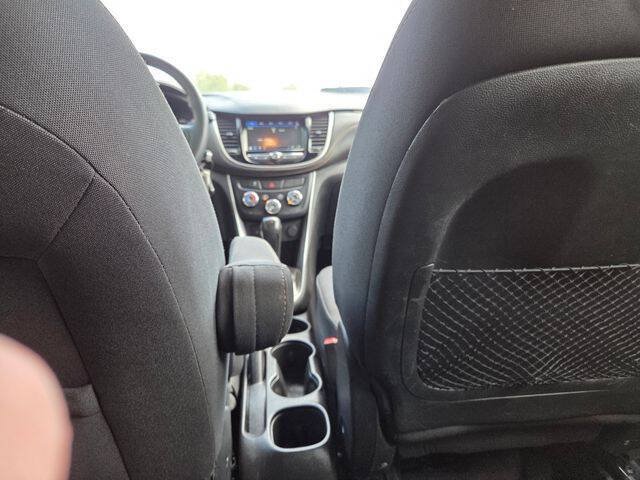 Used 2018 Chevrolet Trax LS FWD image 36