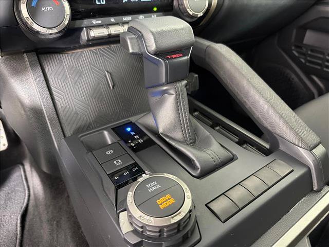 Used 2024 Toyota Tacoma TRD Sport AWD/4WD image 30