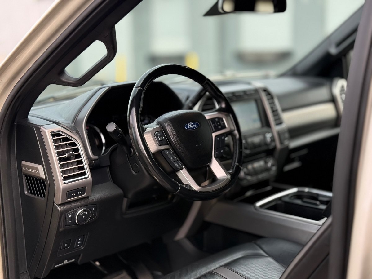 Used 2018 Ford F250 Platinum w/ Platinum Ultimate Package AWD/4WD image 17