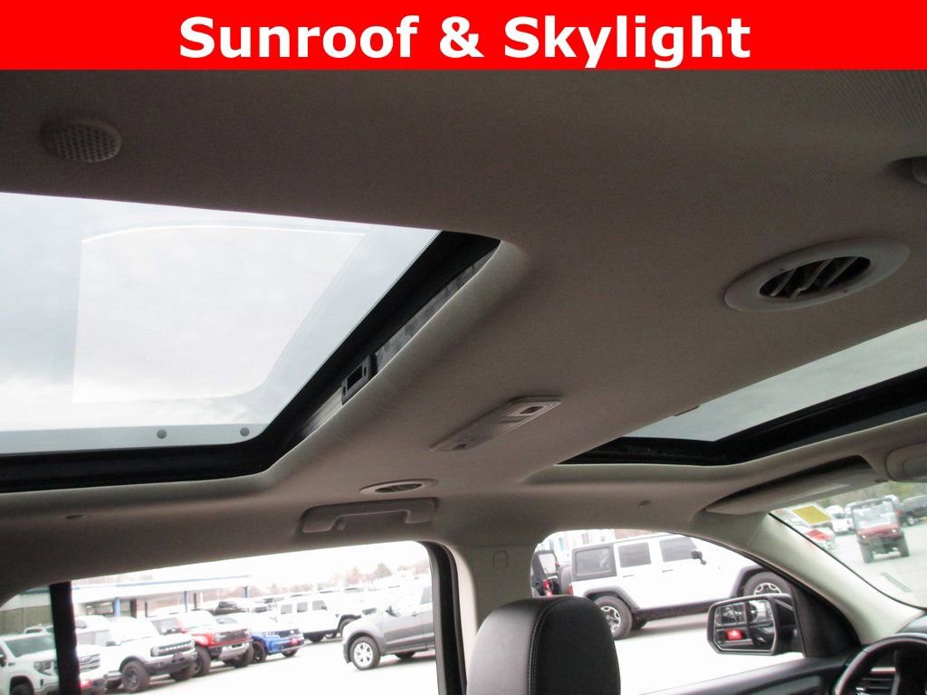 Used 2022 GMC Acadia Denali w/ Denali Ultimate Package image 15