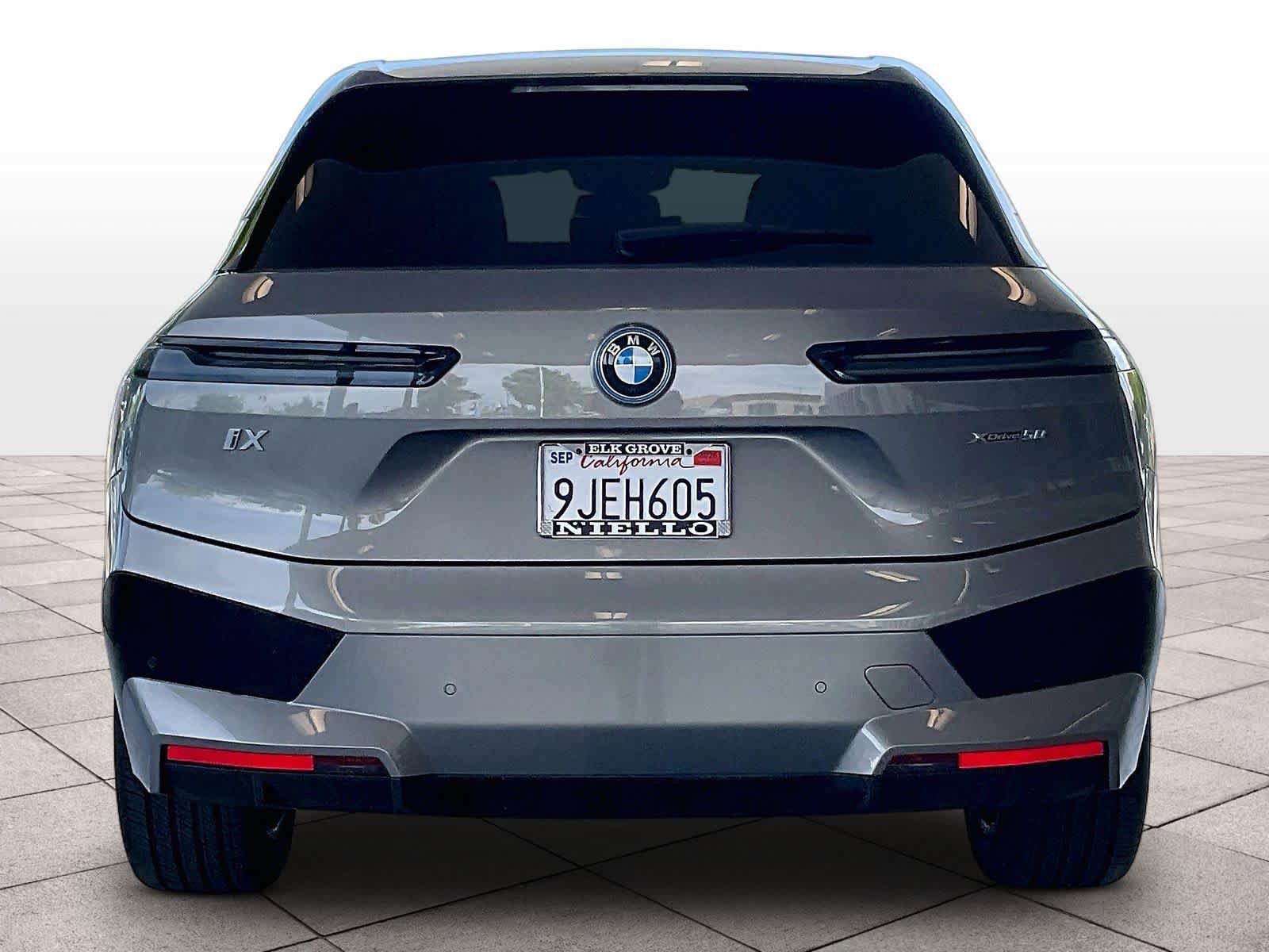 Used 2024 BMW iX xDrive50 w/ Sport Package image 6
