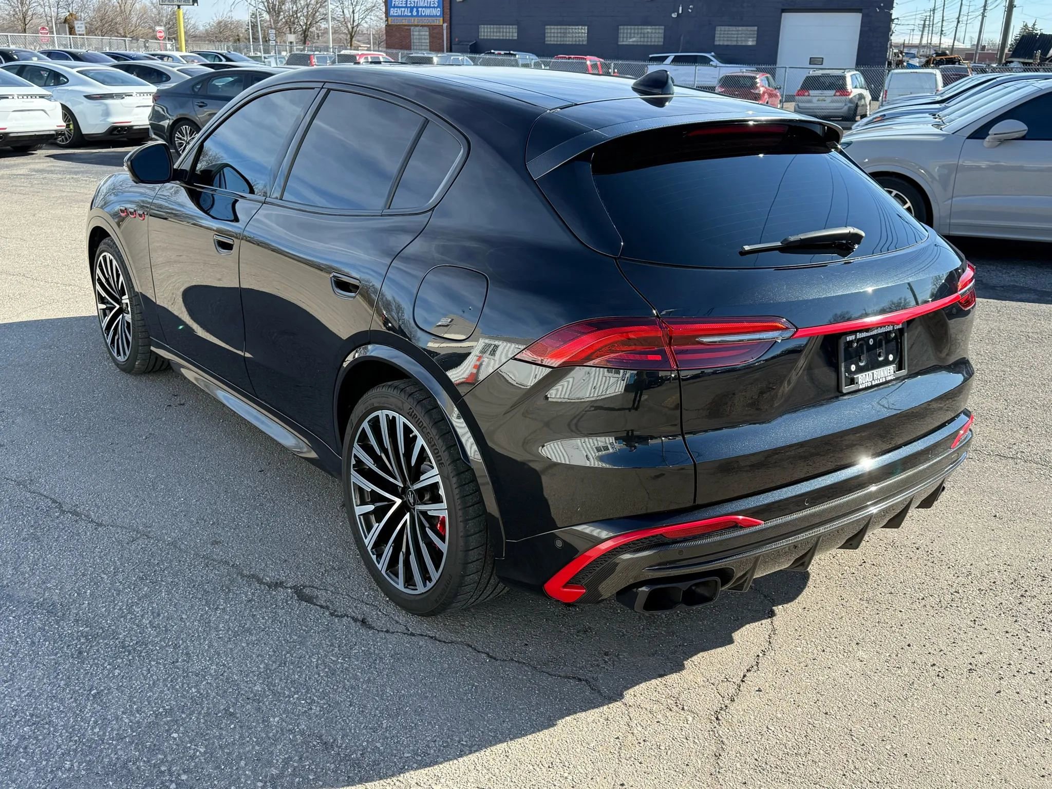 Used 2024 Maserati Grecale Trofeo image 9