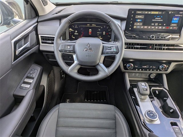 New 2026 Mitsubishi Outlander SE image 18