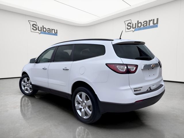 Used 2017 Chevrolet Traverse LT w/ Style and Technology Package image 5