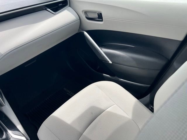 Used 2022 Toyota Corolla Cross LE AWD/4WD image 13