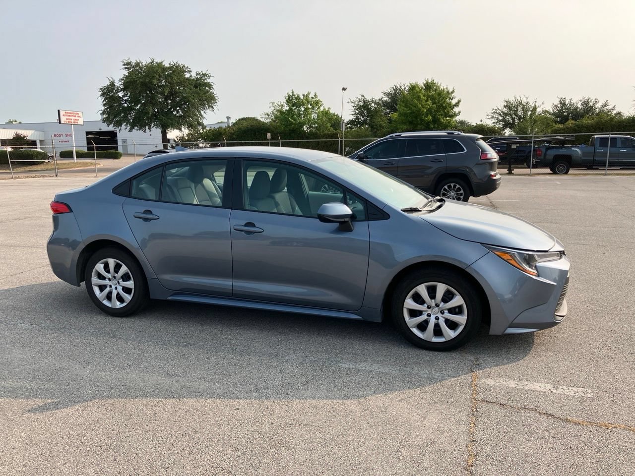 Used 2025 Toyota Corolla LE FWD image 3