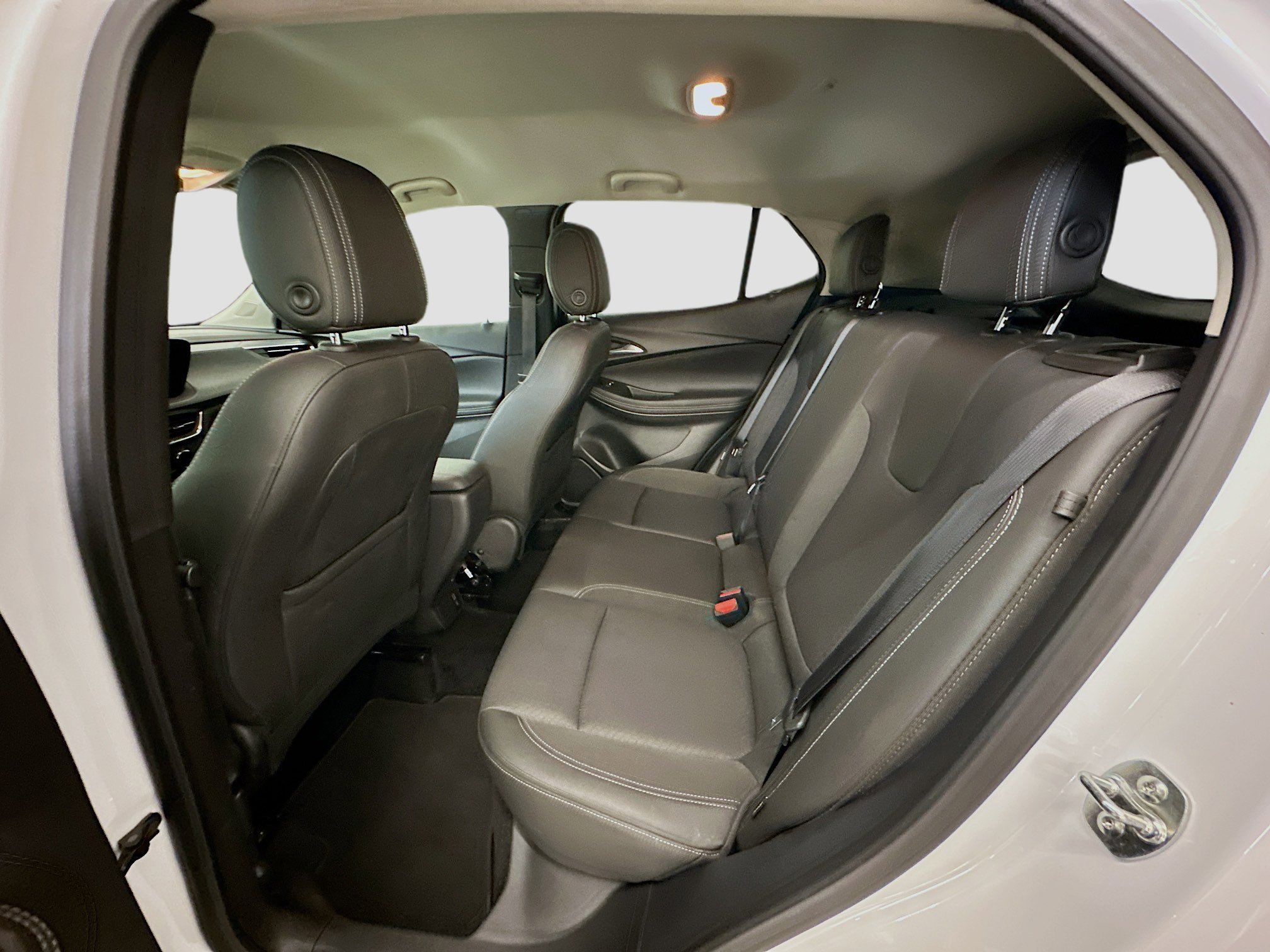 Used 2025 Buick Encore GX Preferred image 29