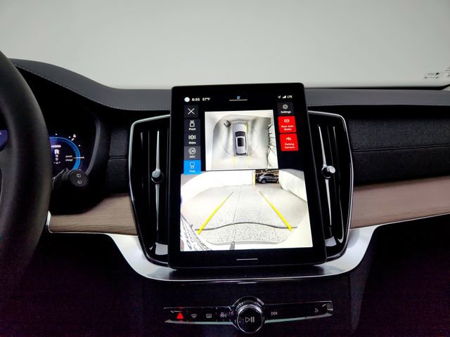 New 2025 Volvo XC90 T8 Plus w/ Protection Package Premier image 24