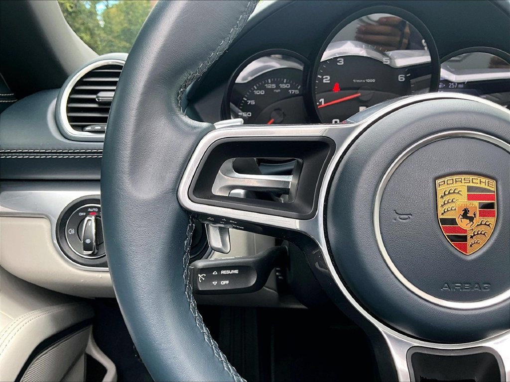 Used 2019 Porsche 718 Boxster RWD image 21
