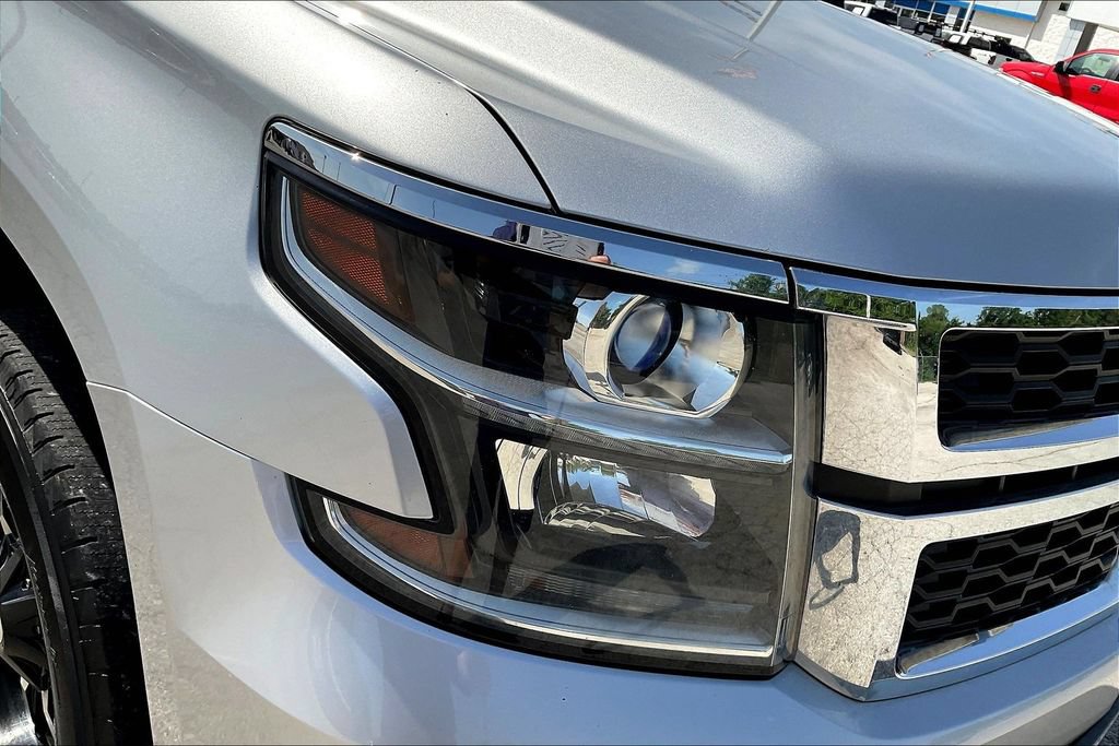 Used 2015 Chevrolet Suburban LT AWD/4WD image 27