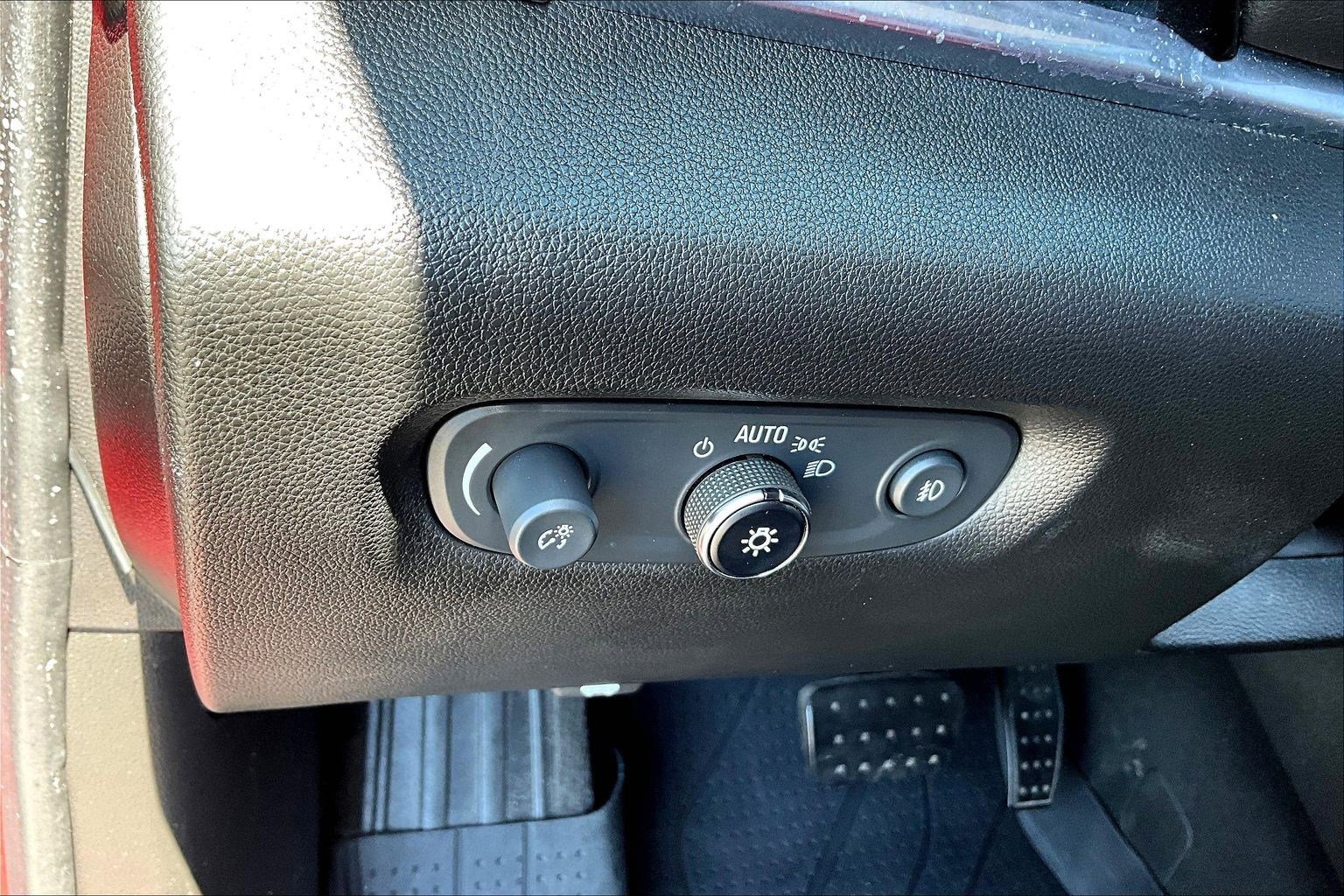 Used 2019 Chevrolet Traverse LT w/ LPO, Cargo Package FWD image 37