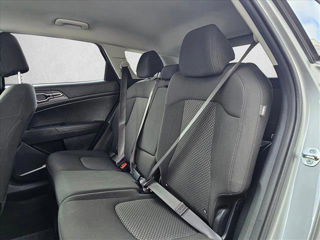 Used 2024 Kia Sportage LX image 16