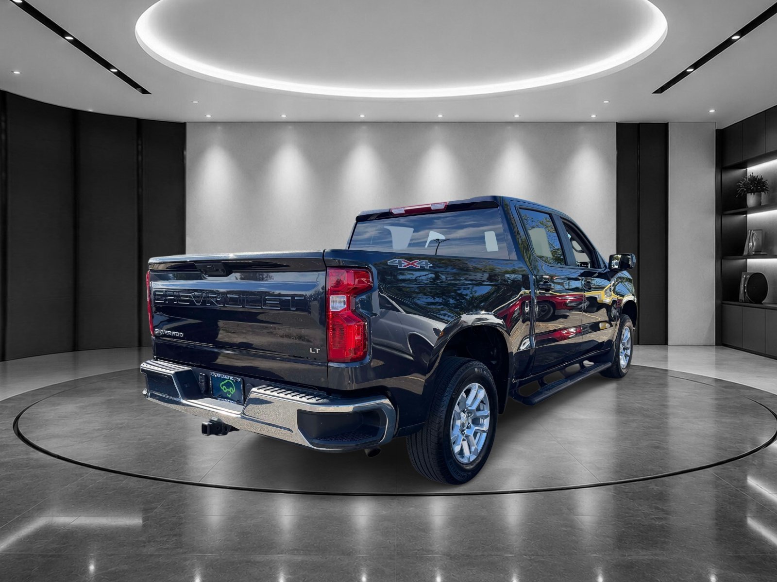 Used 2024 Chevrolet Silverado 1500 LT AWD/4WD image 5