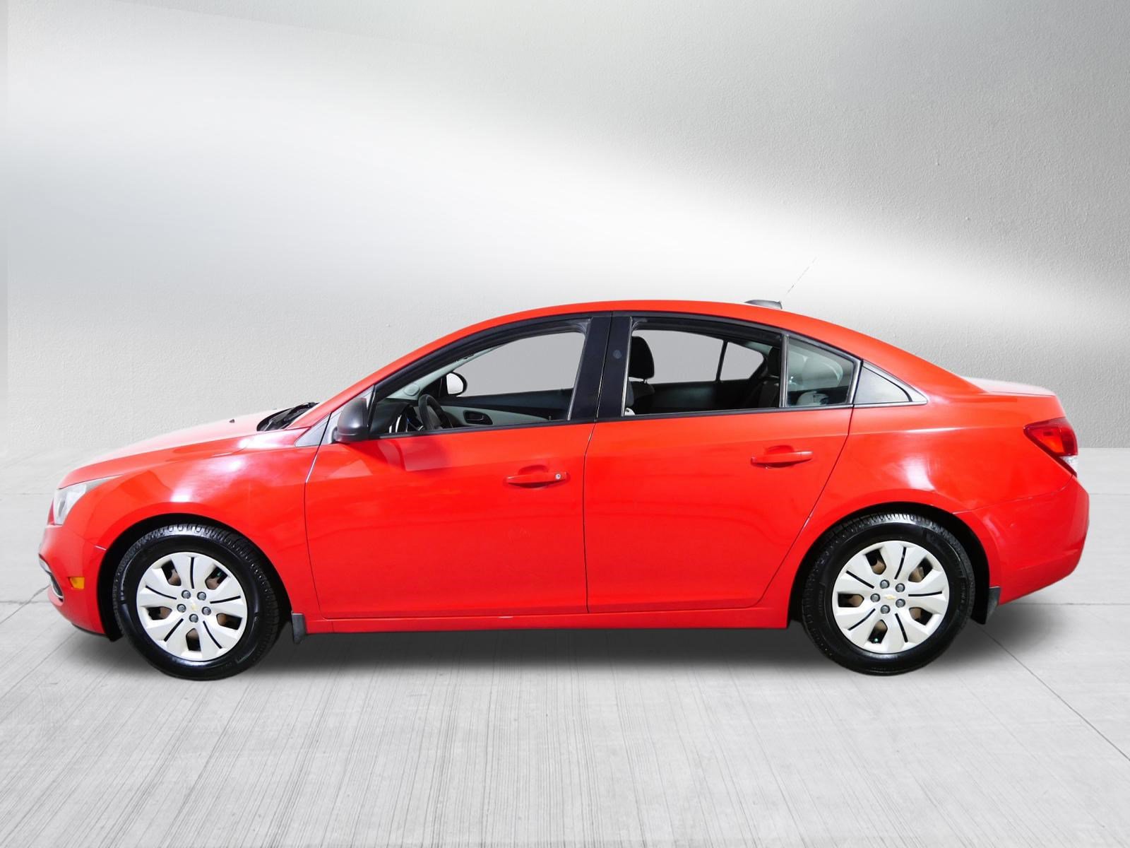 Used 2016 Chevrolet Cruze LS FWD image 4