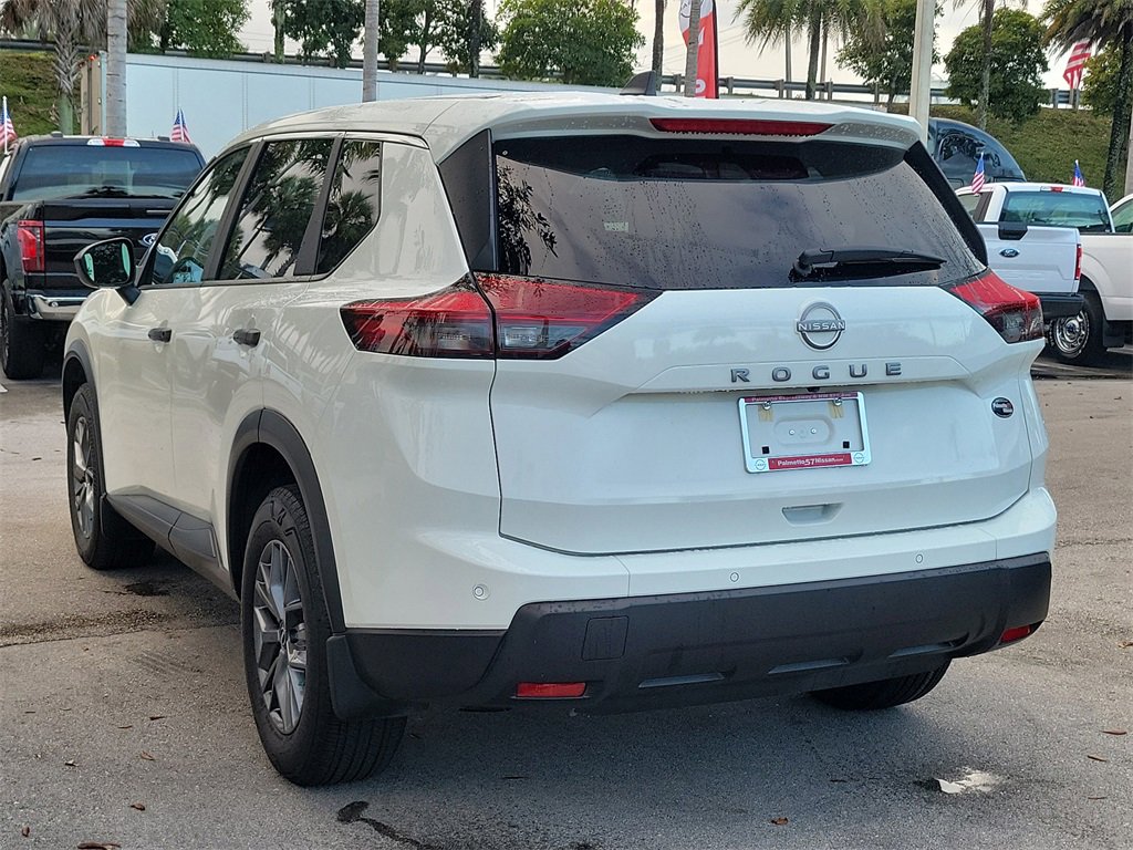 Certified 2025 Nissan Rogue S image 4