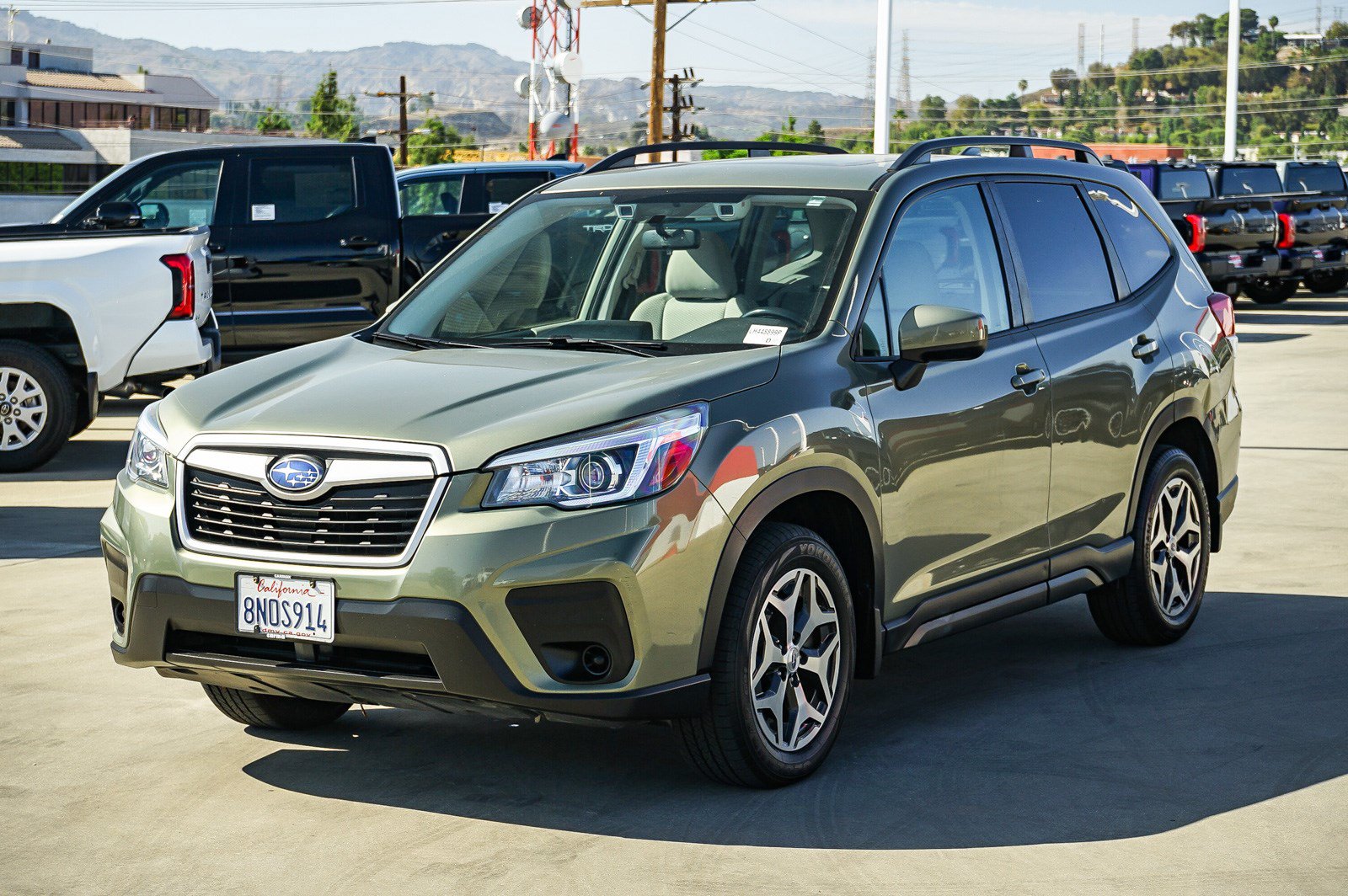 Used 2020 Subaru Forester Premium AWD/4WD image 3