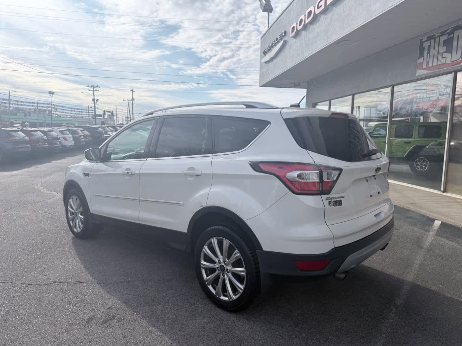 Used 2017 Ford Escape Titanium image 10