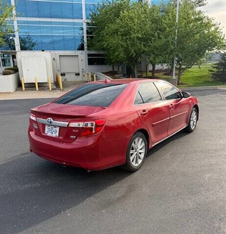 Used 2014 Toyota Camry XLE w/ Leather Package image 3
