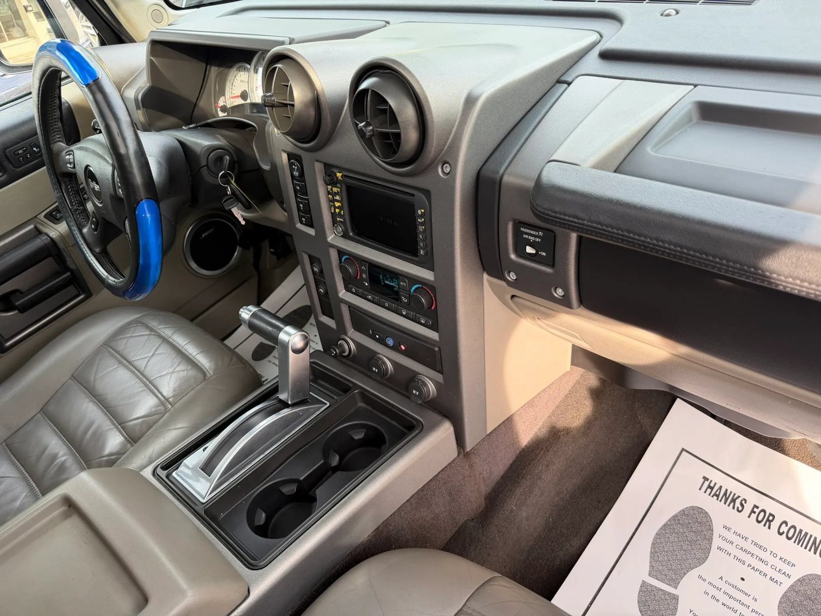 Used 2004 HUMMER H2 SUT w/ Preferred Equipment Group AWD/4WD image 26