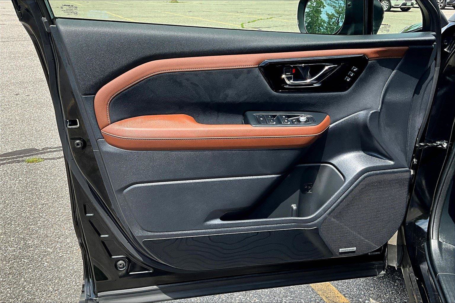 Used 2025 Subaru Forester Touring image 18