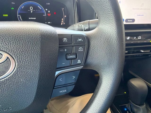 Used 2025 Toyota Camry LE FWD image 22