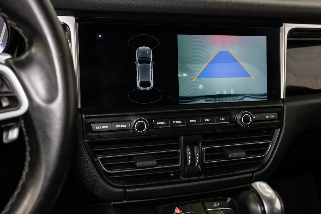 Used 2020 Porsche Macan S image 20